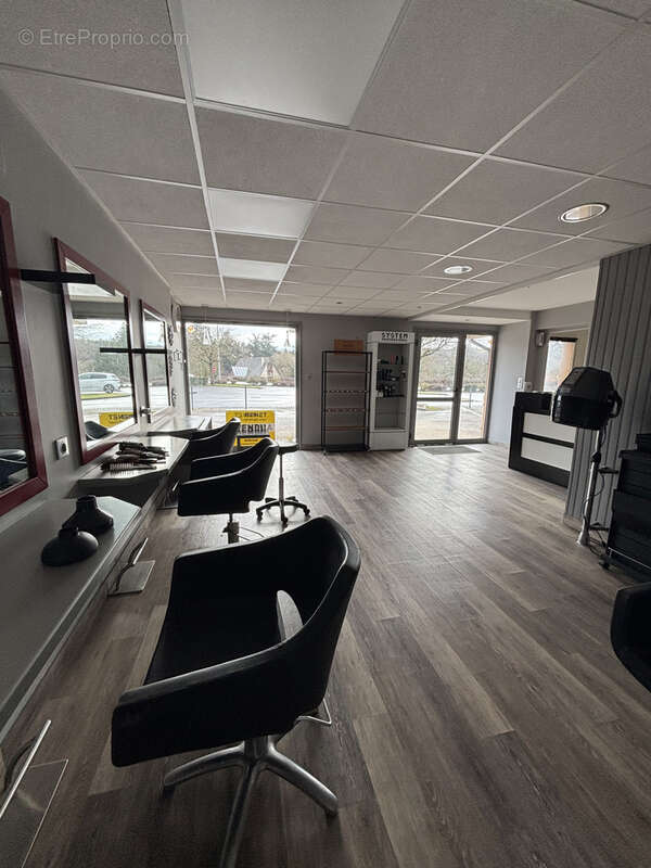 Commerce à SANSAC-DE-MARMIESSE