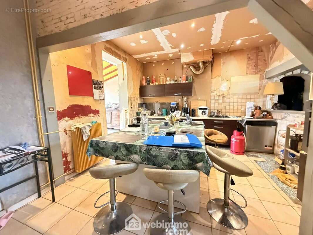 Vous pouvez y prendre vos repas - Maison à AULNOIS-SOUS-LAON