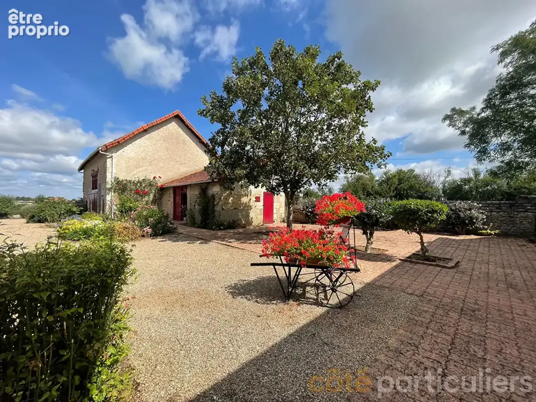Maison  5 mn de LIGNIERES  avec piscine et terrain - photo 6