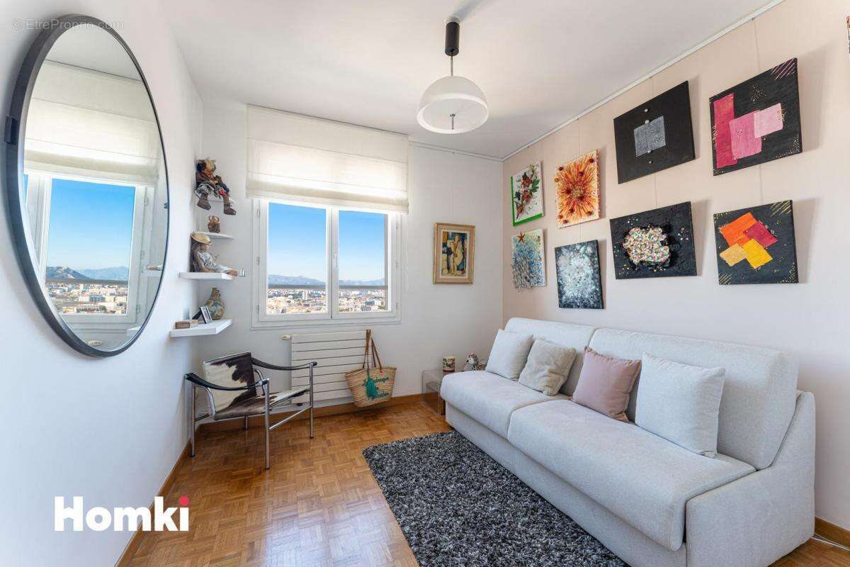 Appartement à MARSEILLE-8E