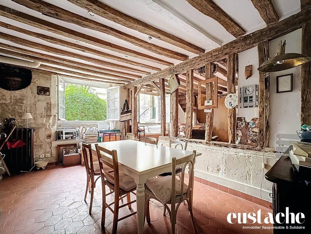 Appartement à PARIS-4E