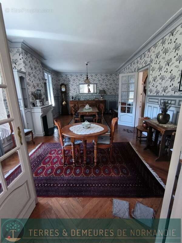 En vente belle Maison de Maître proche Pont-Audemer (27500) sur un terrain de 9600m² avec dépendances - photo 6