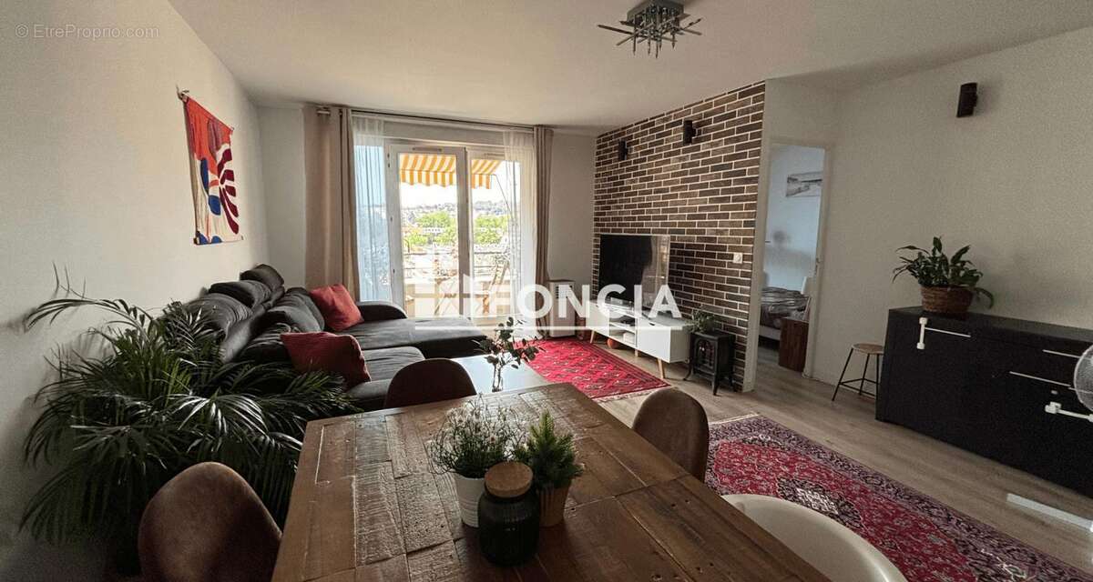 Appartement à SAINT-GRATIEN