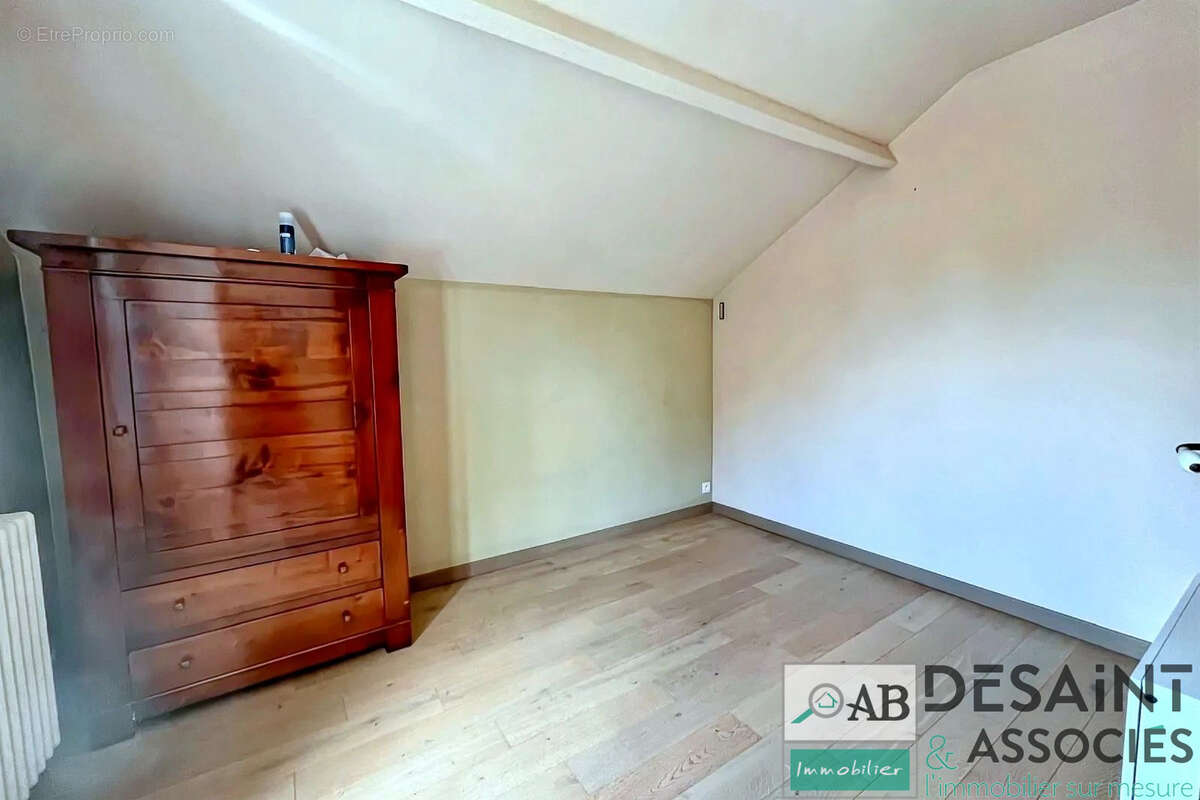 Maison à vendre sur Condé Sainte Libiaire, hors zone inondable, avec terrain de 1585 m2 - photo 10