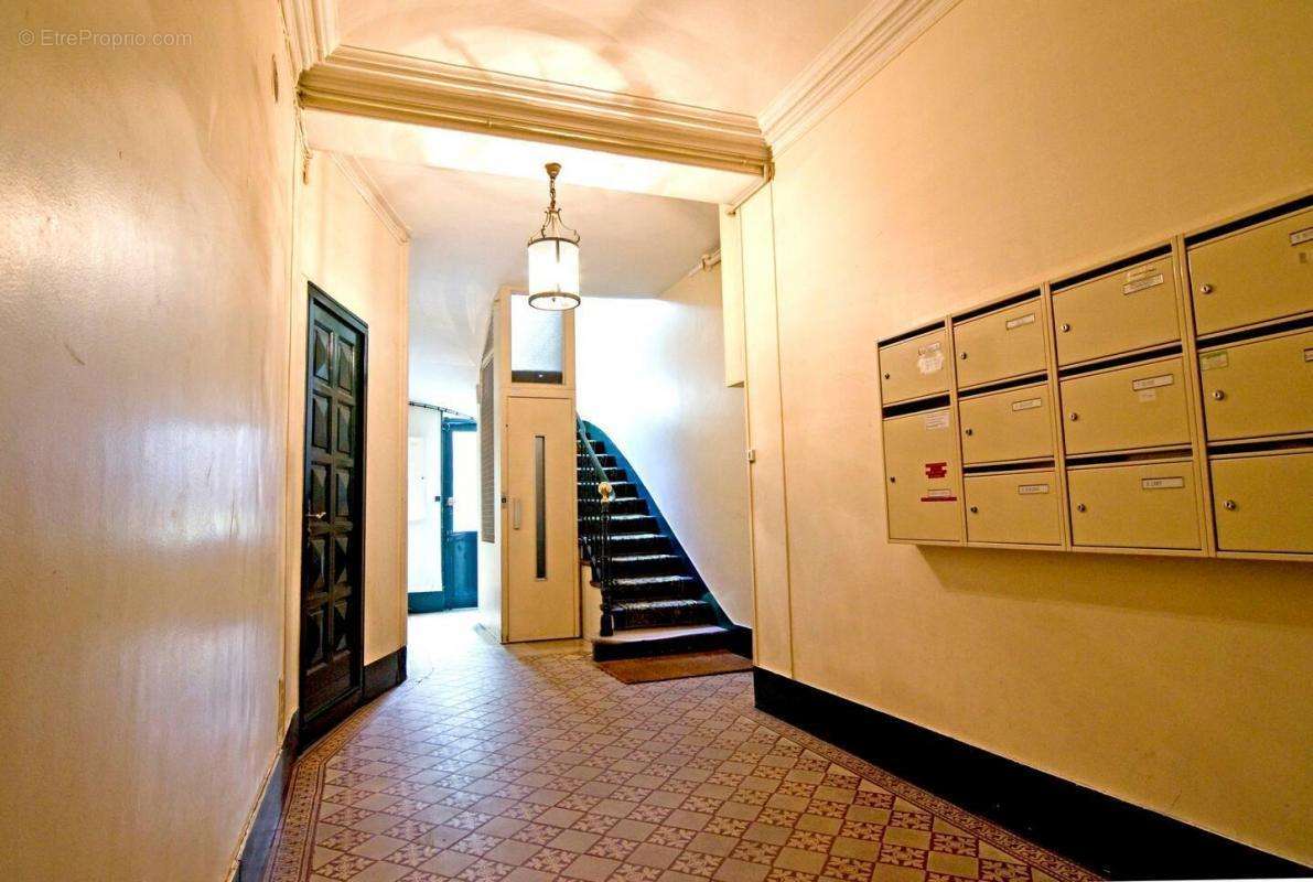 Appartement à PARIS-5E