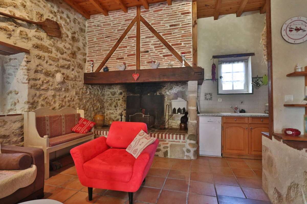 Maison à CROUSEILLES