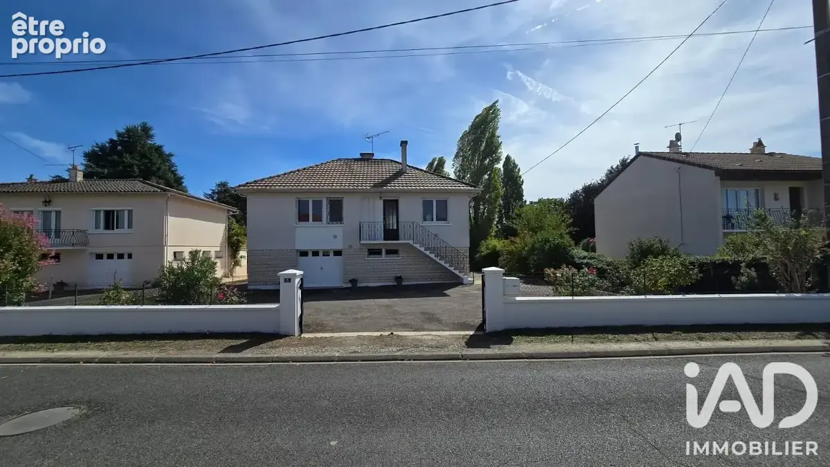 Photo 1 - Maison à CHARROUX