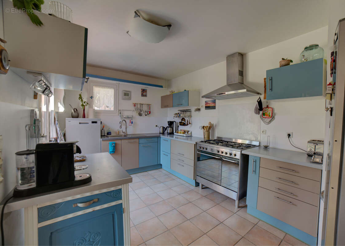 Maison à BAGNOLS-EN-FORET