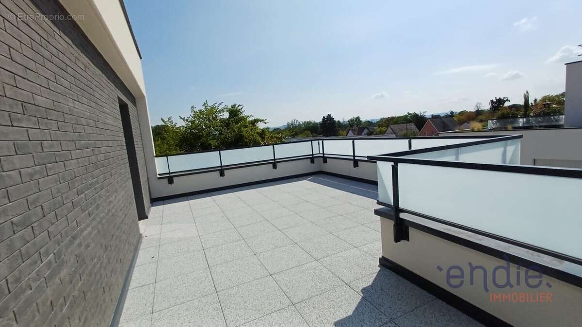 RESPIR'IMMO Altkirch by Endie vous propose ce superbe appartement 4 pièces en attique avec une terrasse exceptionnelle de 79 m²  - photo 7