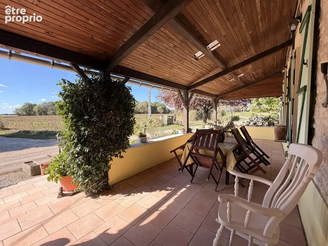 Belle propriété de caractère de 5 chambres dans un environnement paisible - photo 16