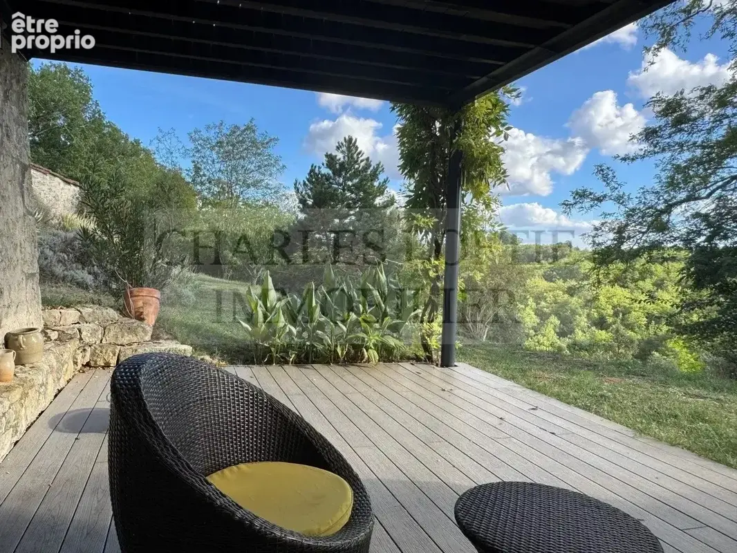 Propriété de caractère au cœur de 17 hectares de nature, avec maison principale, gîtes et piscine - photo 10