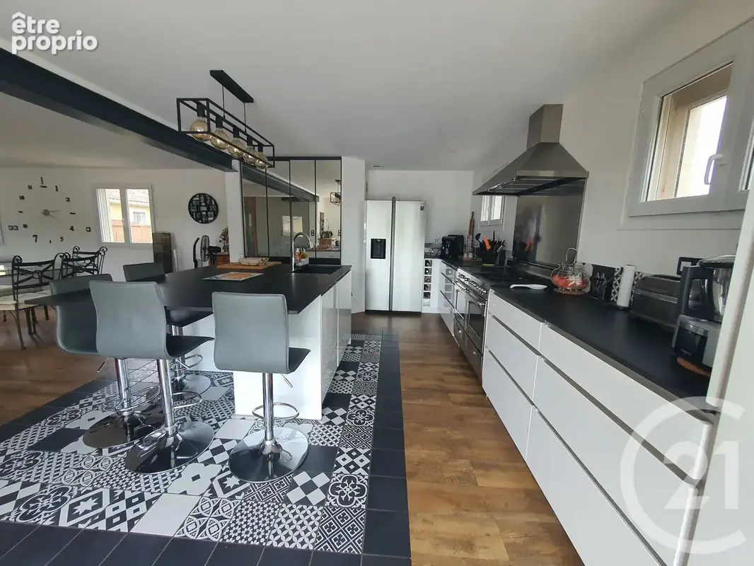 Maison 215 m² à Lisle-Sur-Tarn  - photo 7