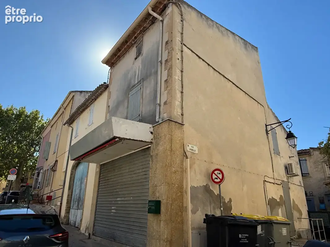 Maison à LA ROQUE-D'ANTHERON