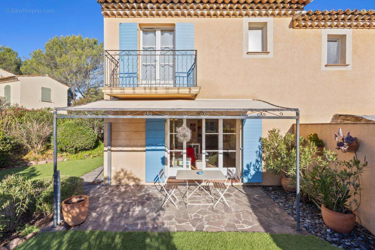 Maison à LA MOTTE