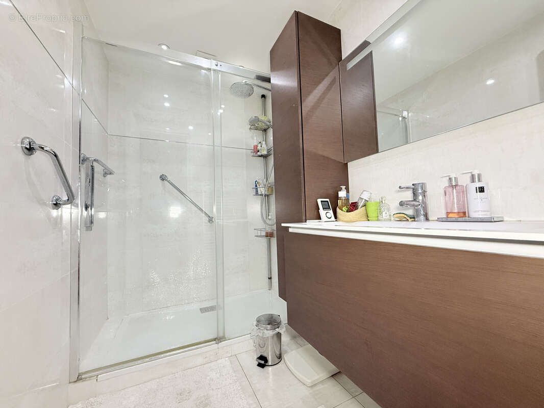 Appartement à NANTERRE