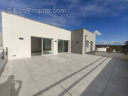 Appartement à PUSIGNAN