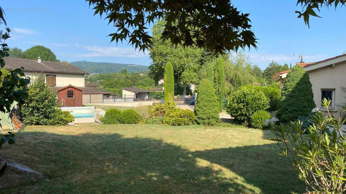 Maison familiale à Fontaines-Saint-Martin - photo 16