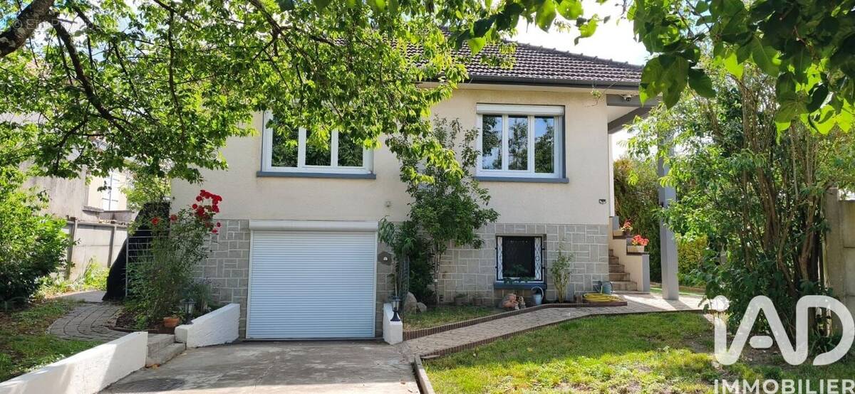 Photo 1 - Maison à AMILLY