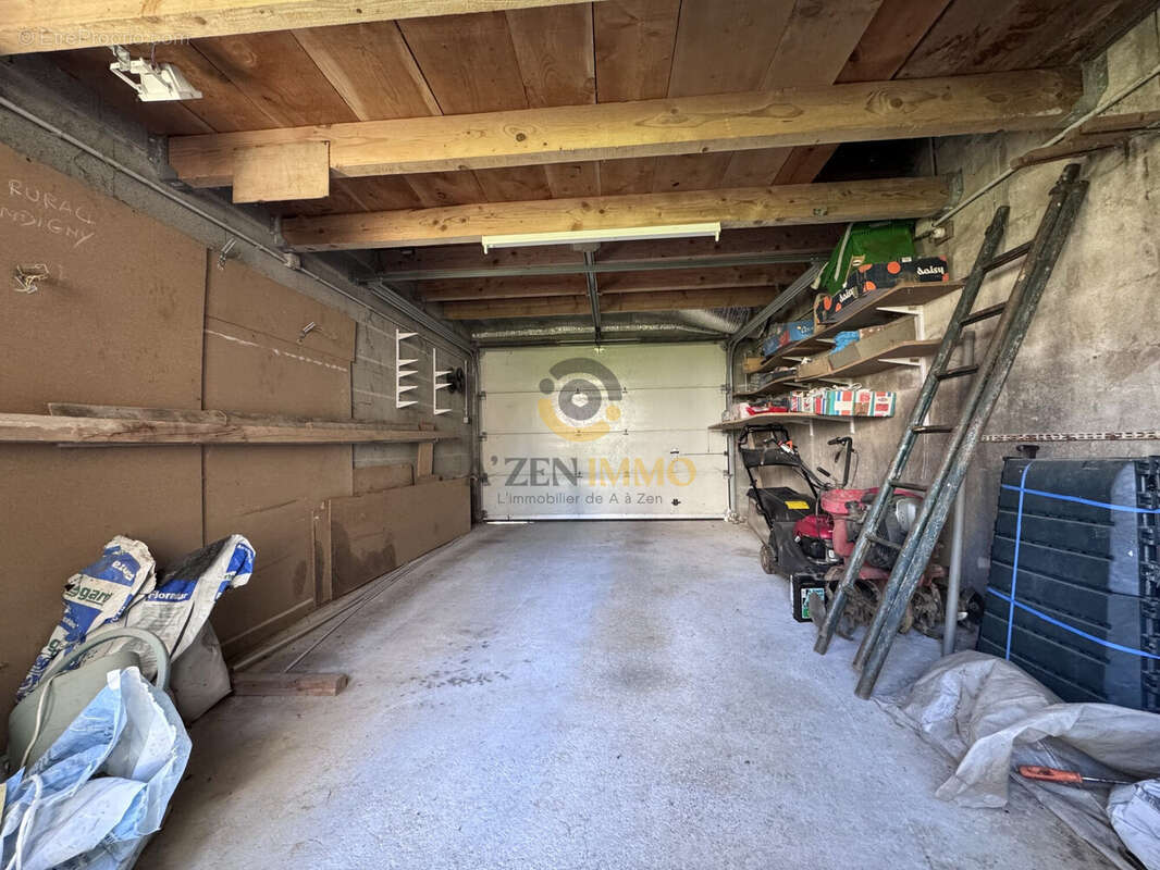 Maison à SECONDIGNY