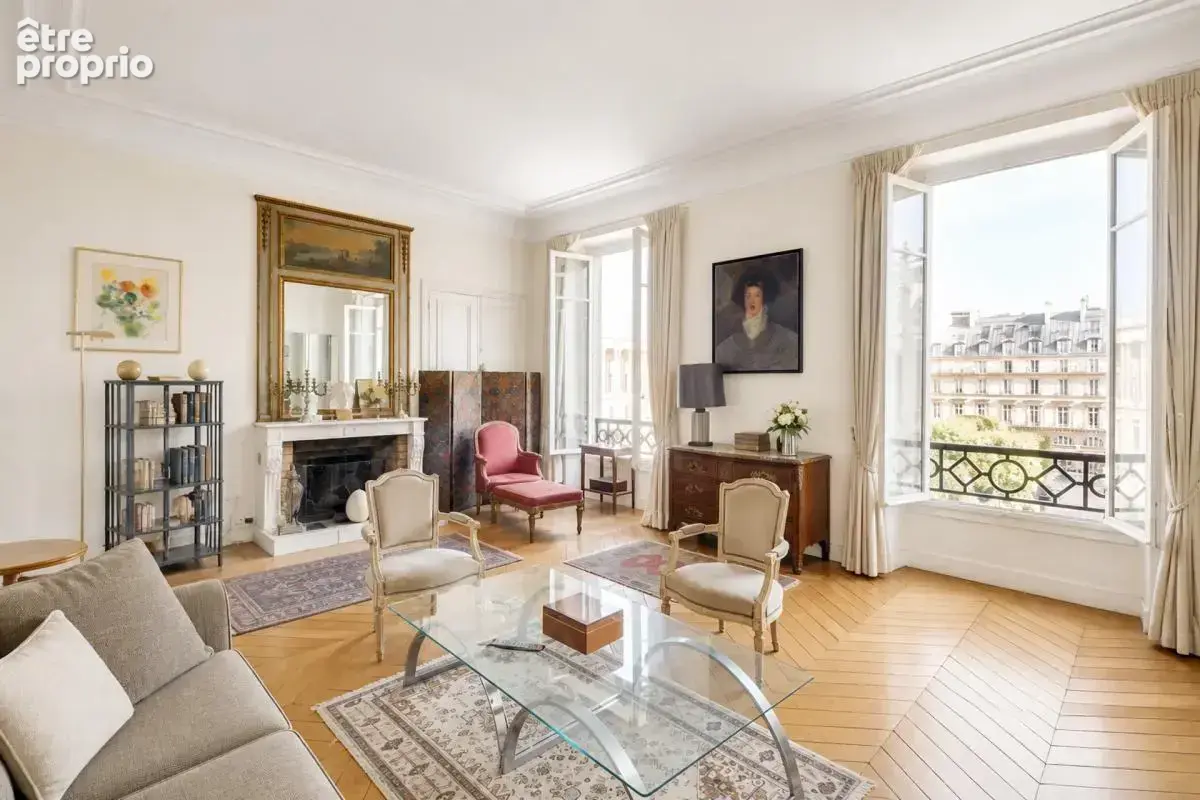 Appartement de 5 pièces de 119 m² situé à Paris - photo 3