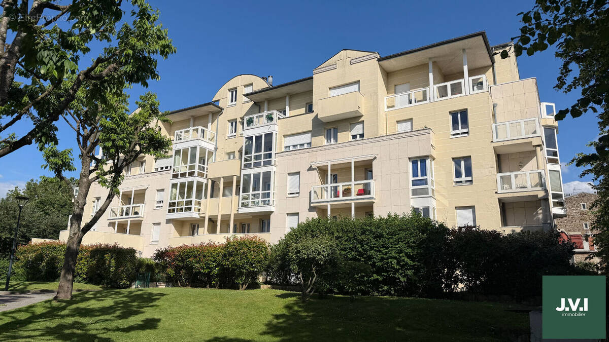 Appartement à ENGHIEN-LES-BAINS