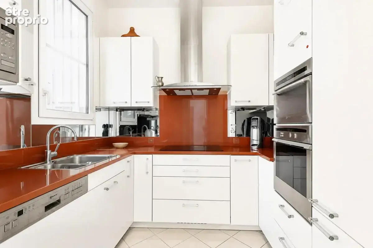 Appartement de 5 pièces de 119 m² situé à Paris - photo 7