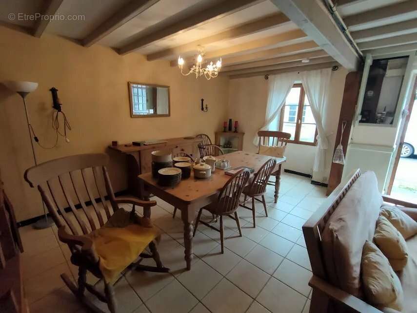 Maison à PRESSIGNAC