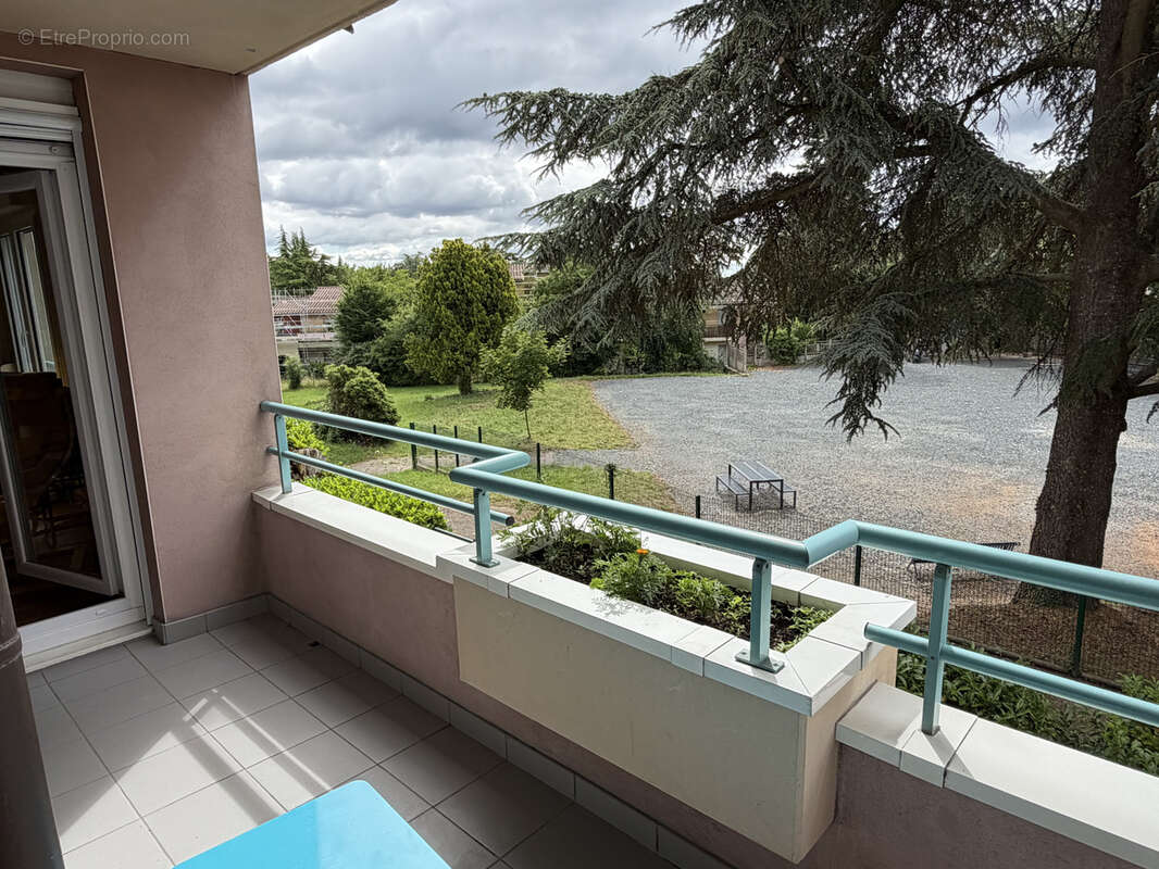 Appartement à GREZIEU-LA-VARENNE