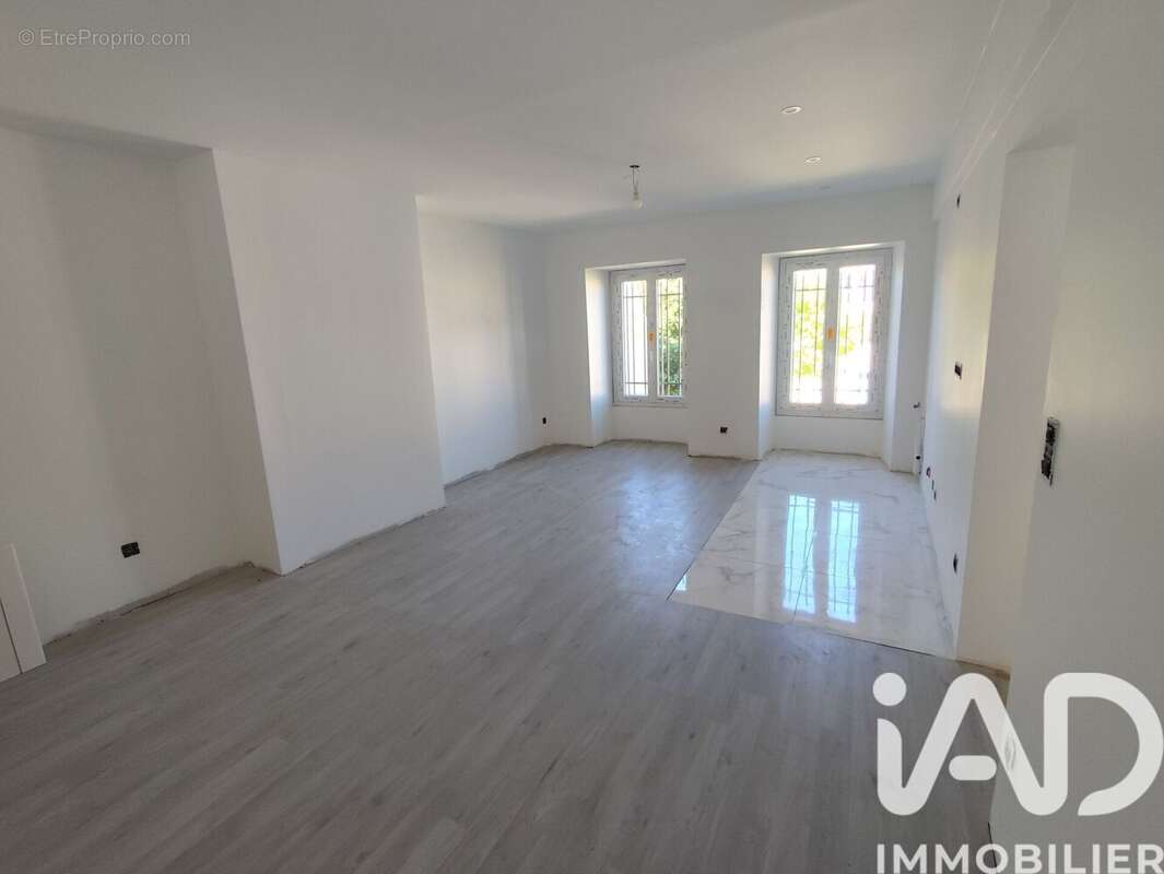 Photo 9 - Appartement à JOUY-LE-CHATEL