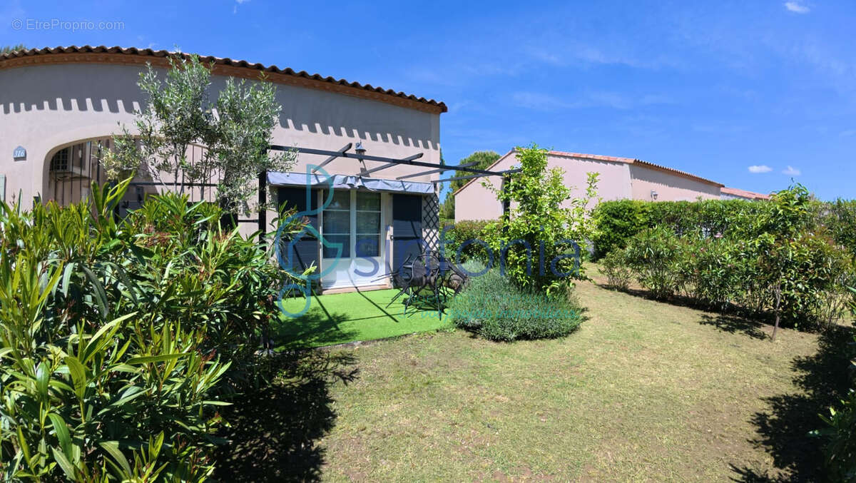 Maison à GALLARGUES-LE-MONTUEUX