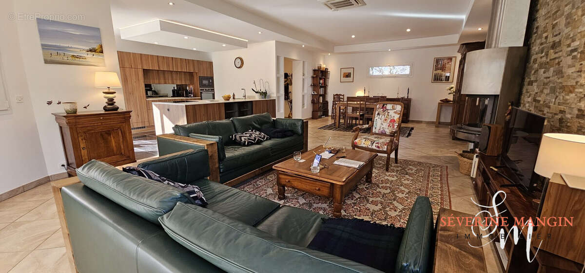 Maison à LA ROCHE-DE-GLUN