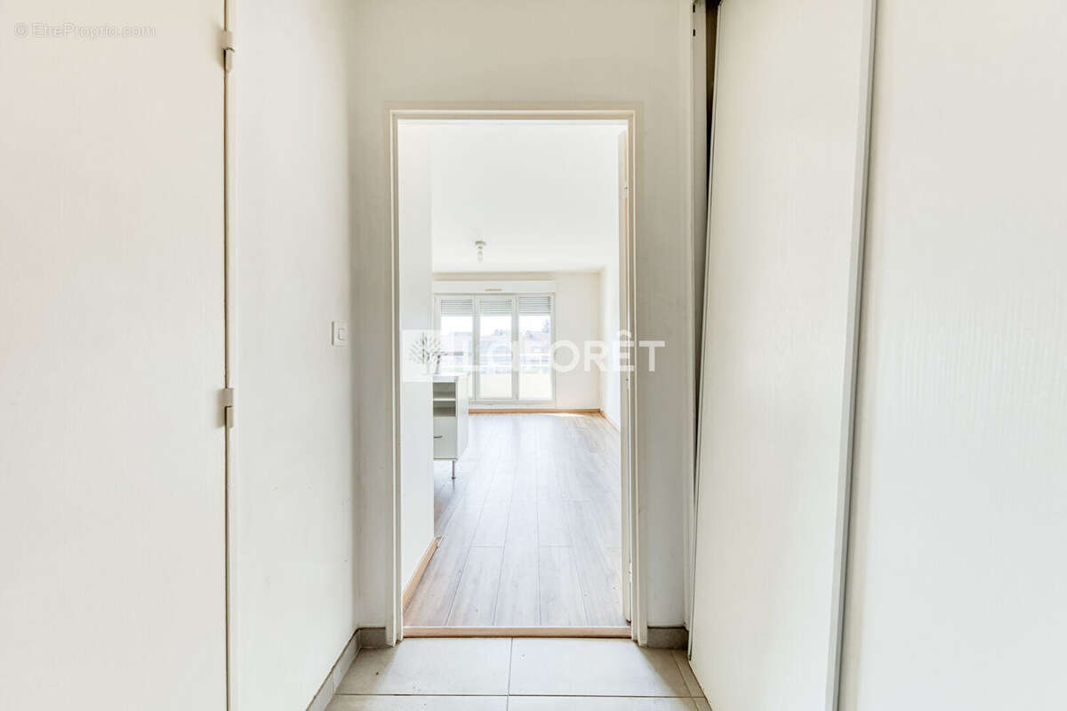 Appartement Pontault Combault 1 pièce(s) 25.72 m2 - photo 6