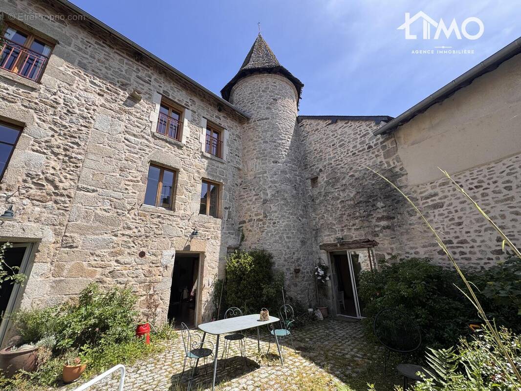n°2 - Maison à EYMOUTIERS