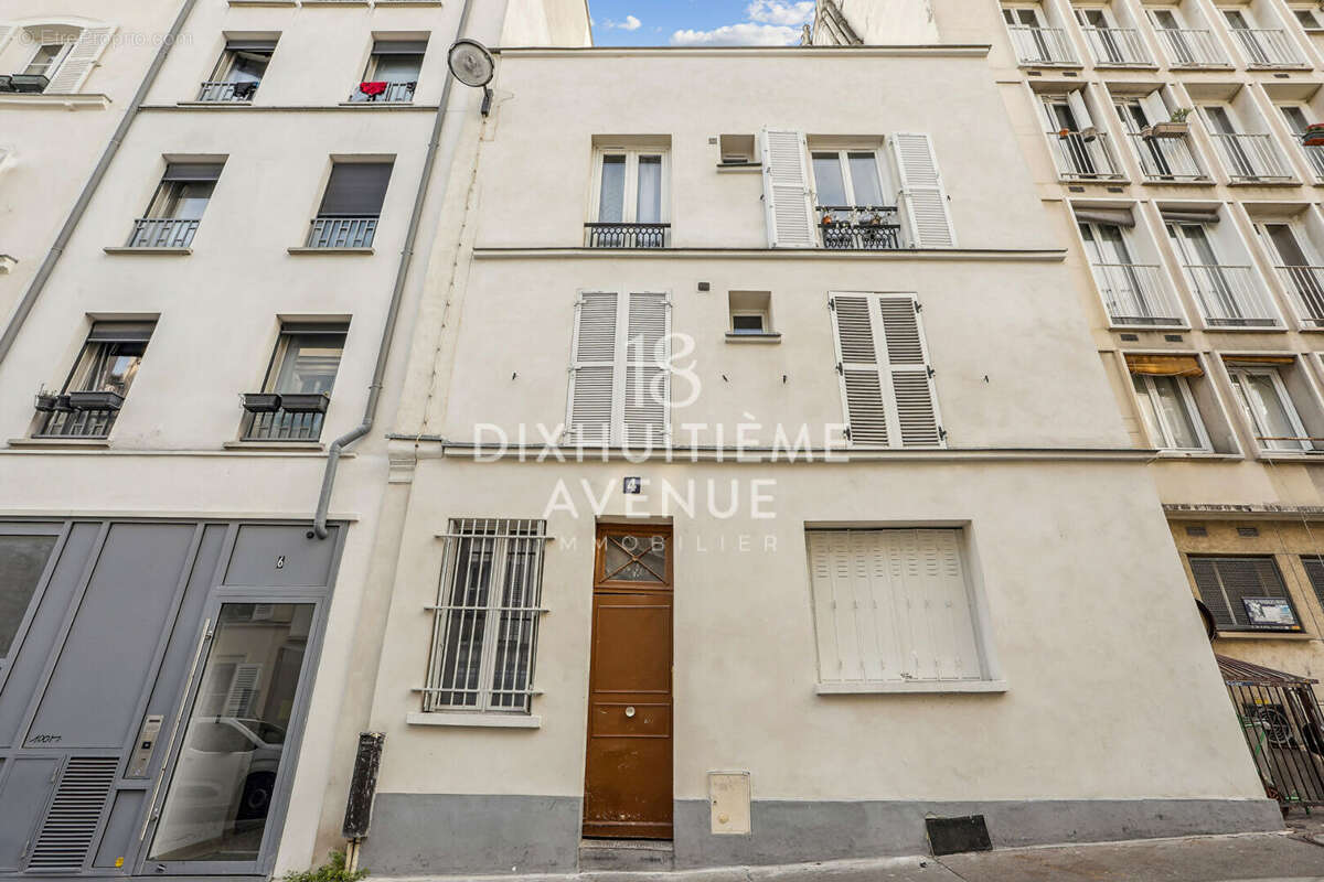Appartement à PARIS-18E