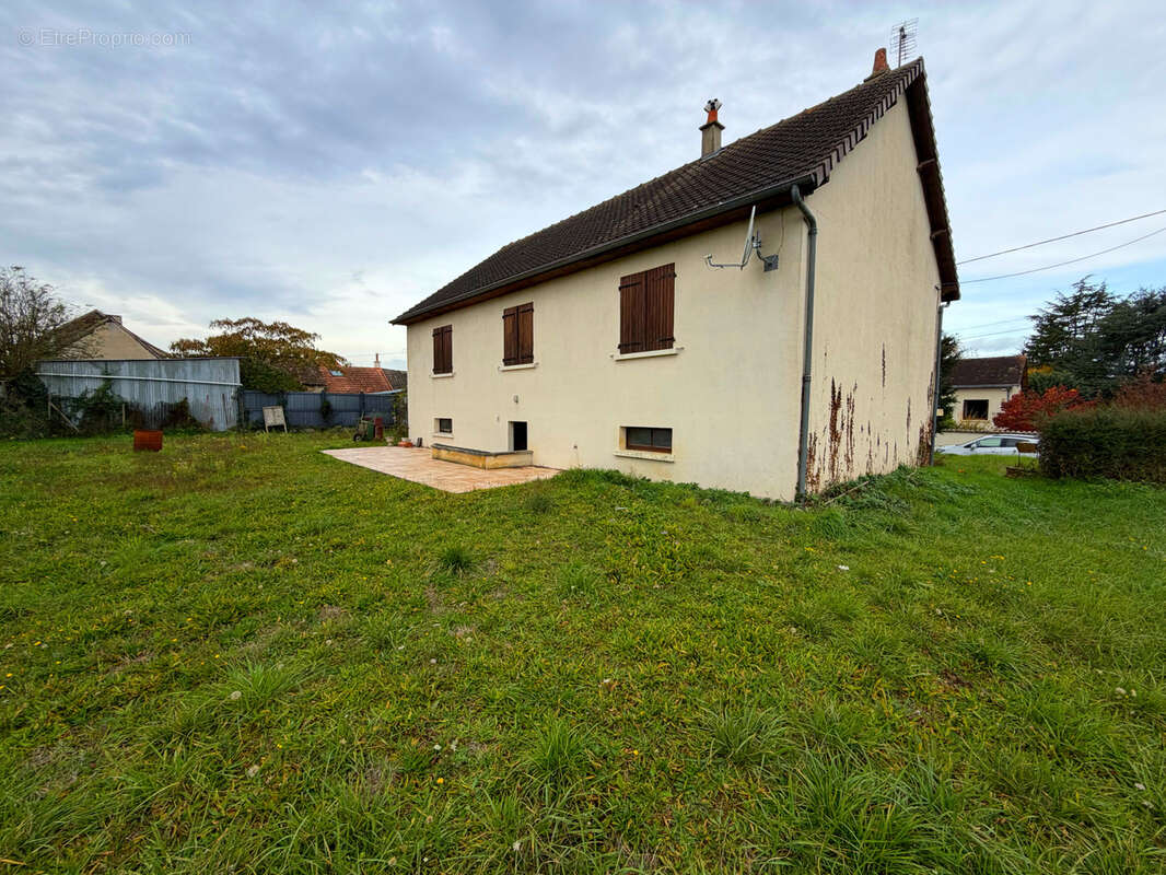 Maison à CHATELLERAULT
