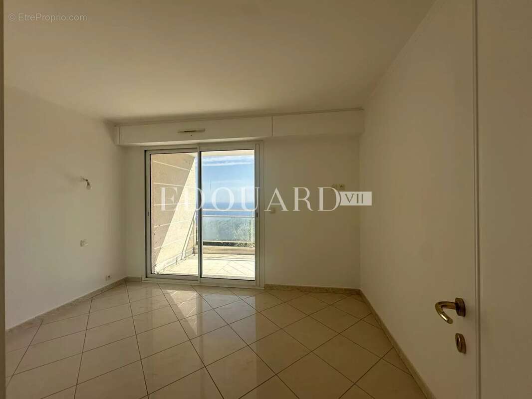 Appartement à CAP-D'AIL