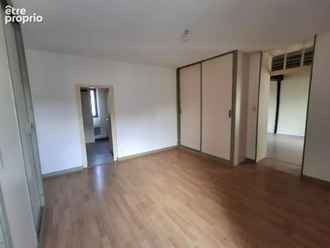 Immeuble de rapport : local + appartement en duplex - photo 4