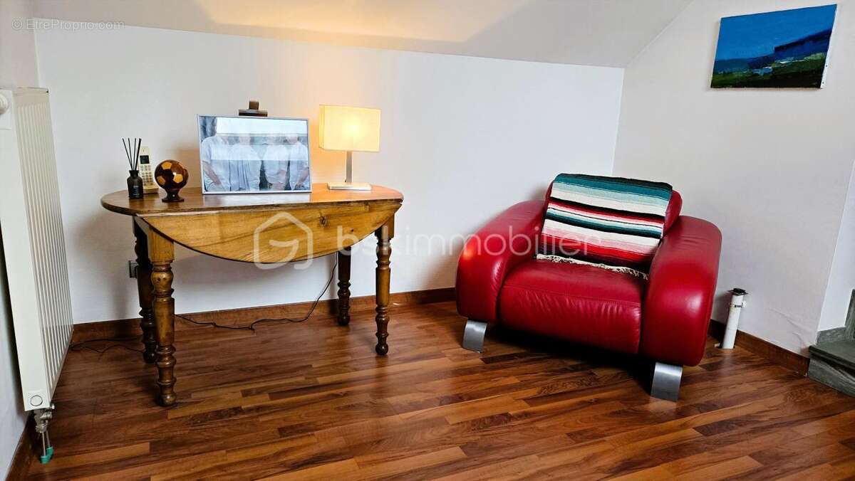 Rare à Fislis ! Maison familiale 154 m² avec piscine et grands espaces - photo 15