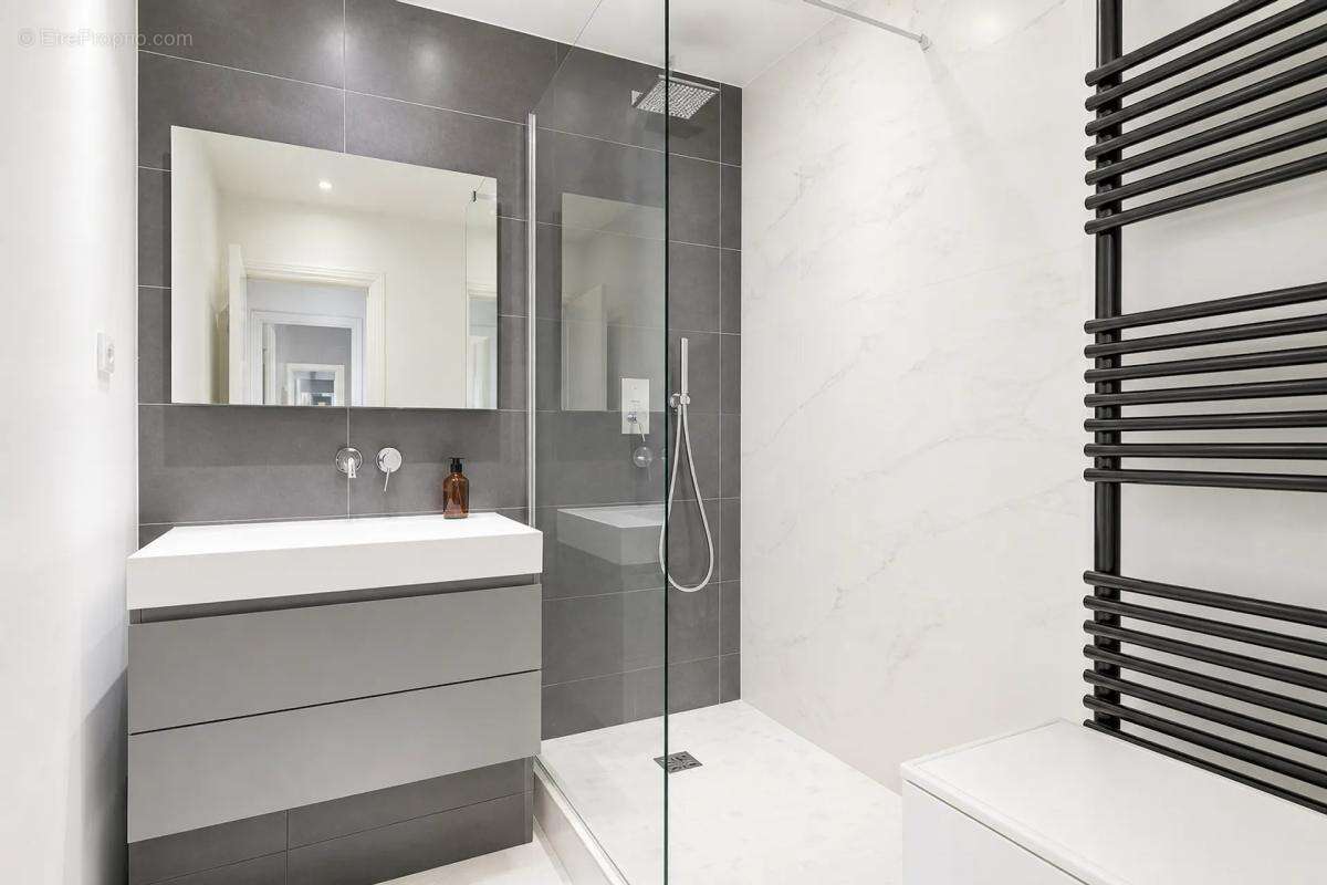 Appartement à SURESNES