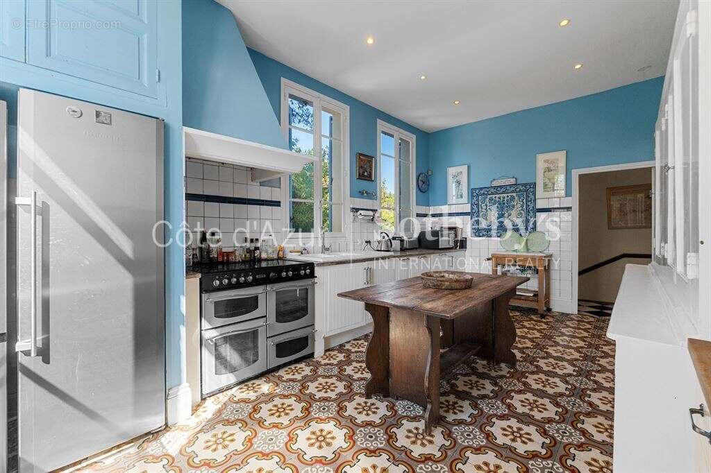 Mandelieu-la-Napoule propriété Belle Époque avec piscine et maison d’invités proche Cannes - photo 10