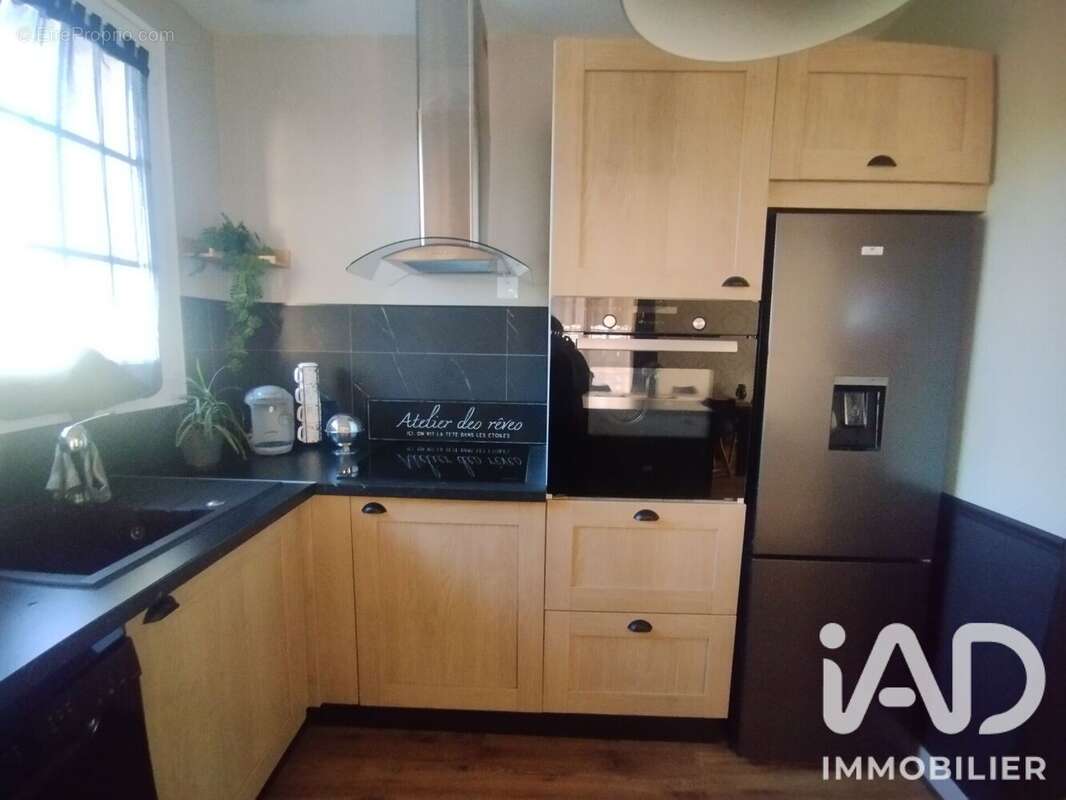 Maison 116 m² à Saint-Denis-Les-Ponts  - photo 3