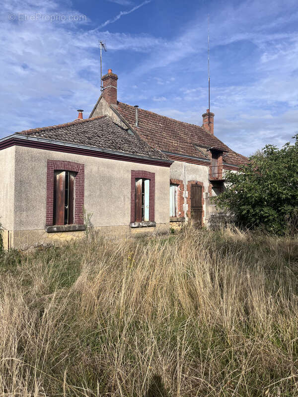 Ensemble immobilier à rénover de 74m2 - photo 2