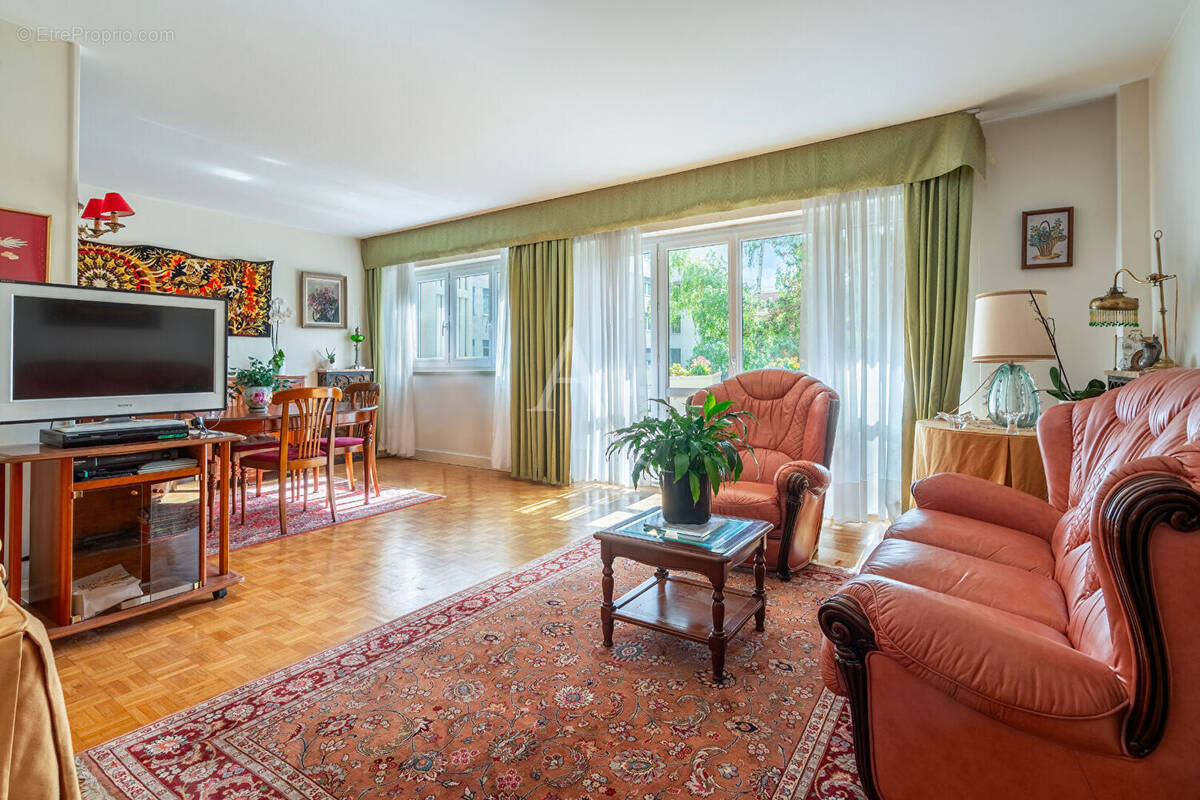 Appartement à IVRY-SUR-SEINE