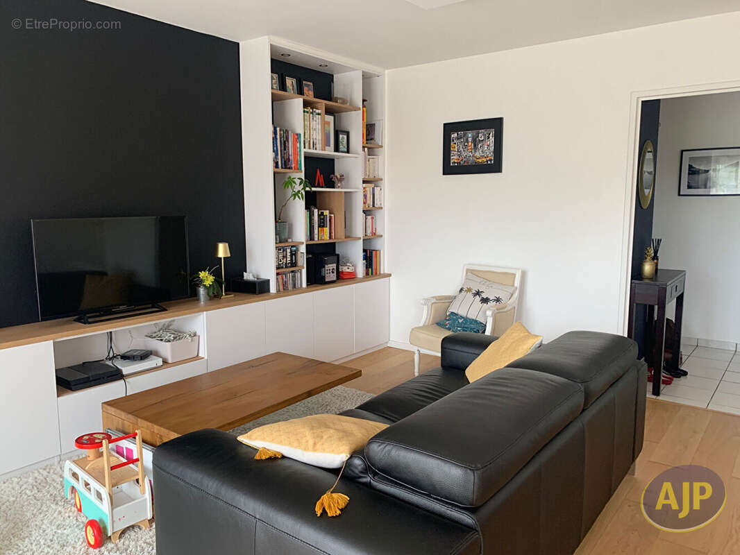 Appartement à SAINT-SEBASTIEN-SUR-LOIRE