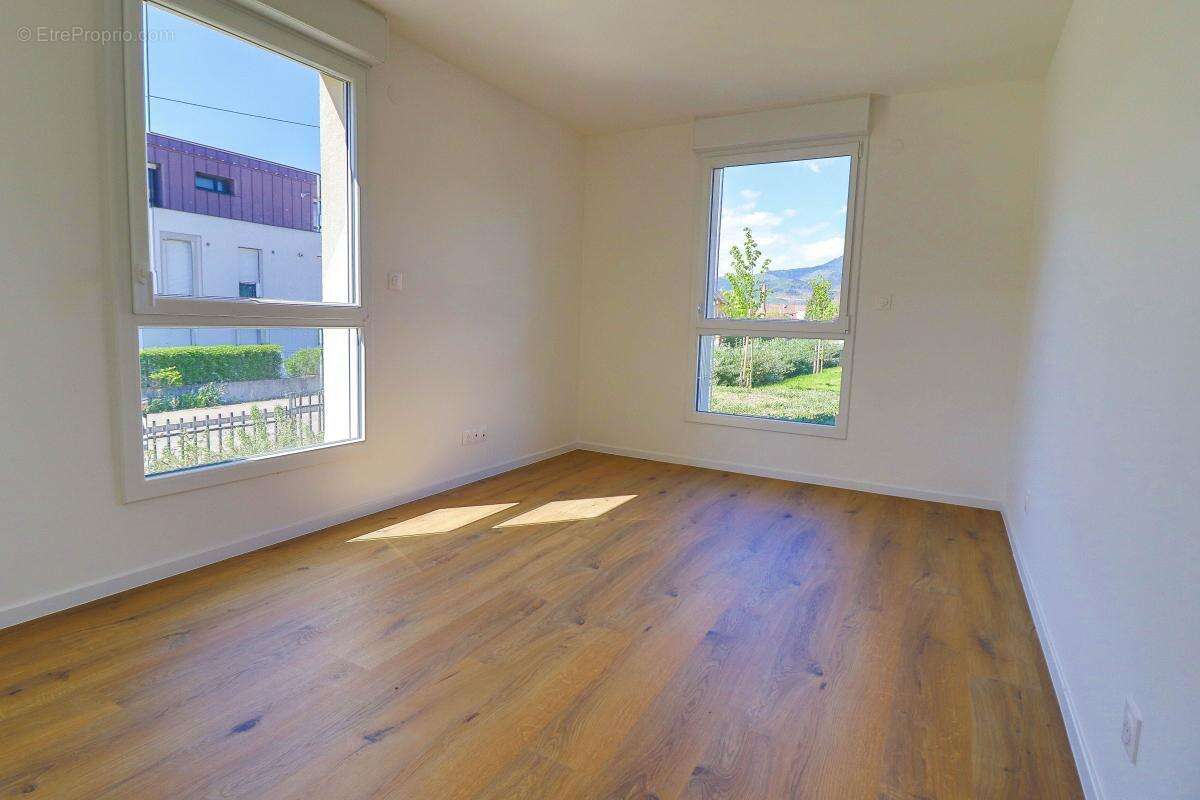 Appartement À Vendre - photo 6