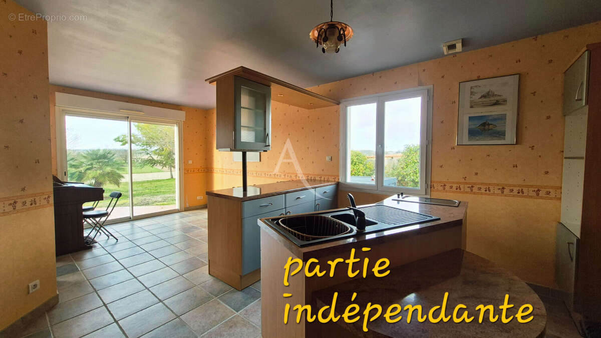 Maison Saintes 5 pièce(s) avec piscine et son appartement dédié - photo 15
