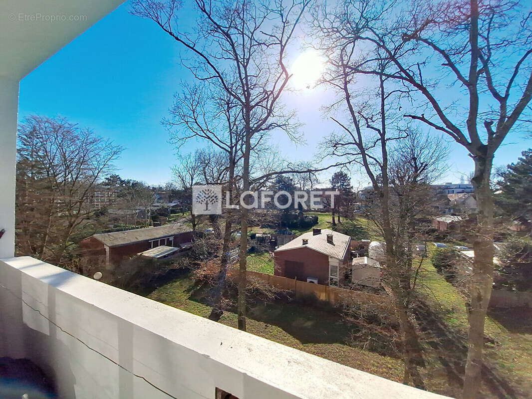 Appartement à VERNEUIL-SUR-SEINE