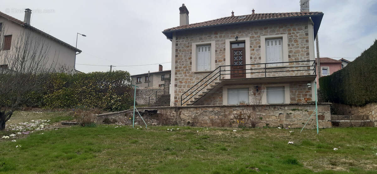 Maison à SAINT-BONNET-LE-CHATEAU