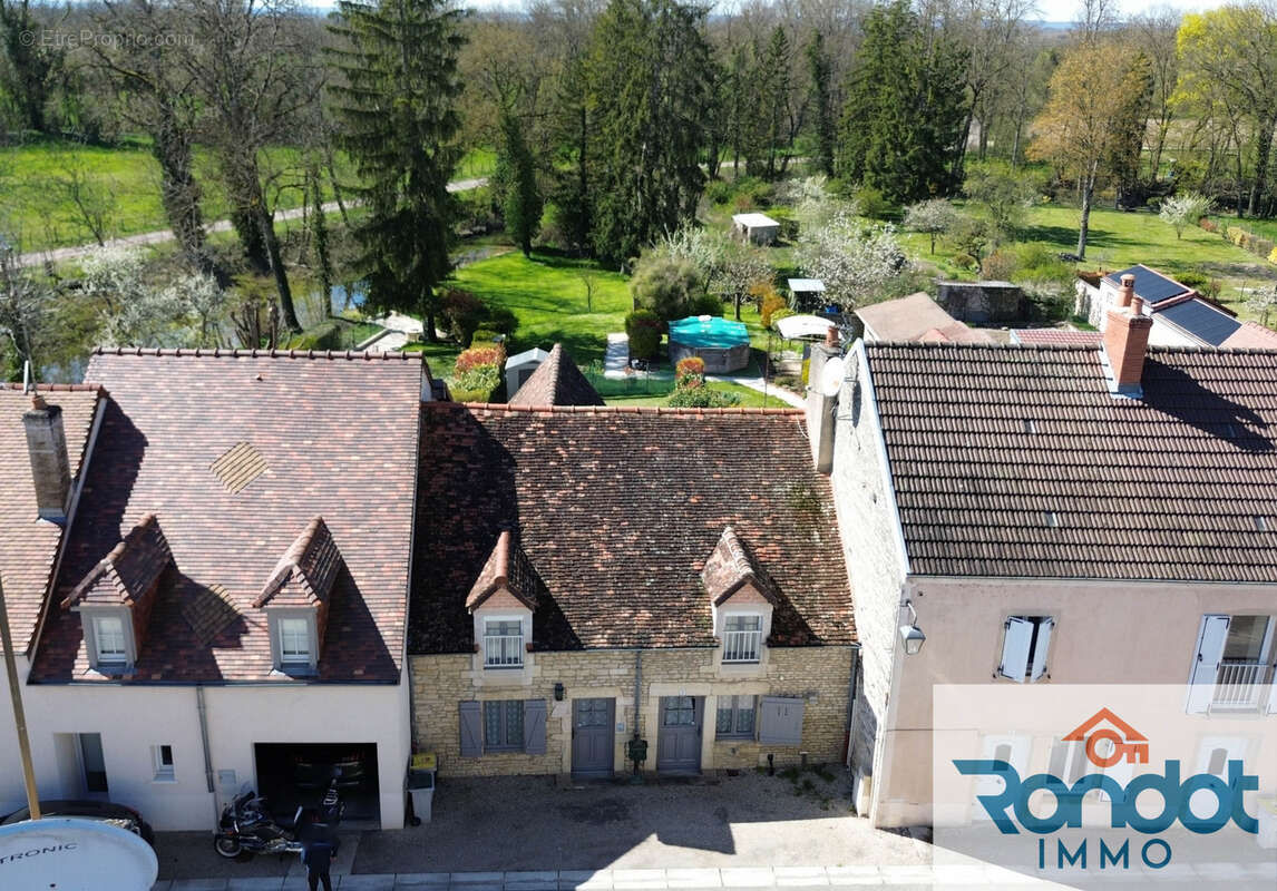 Maison à BEIRE-LE-CHATEL