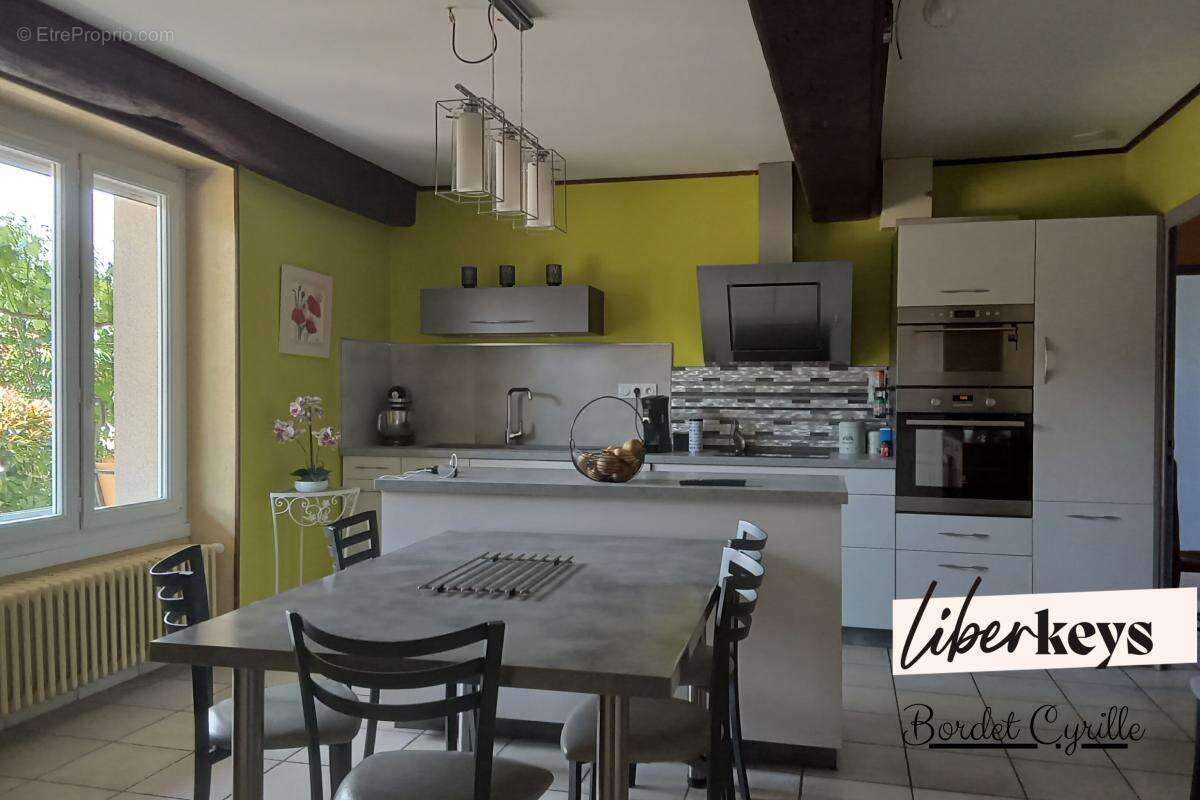 Maison à SAINT-BENIGNE